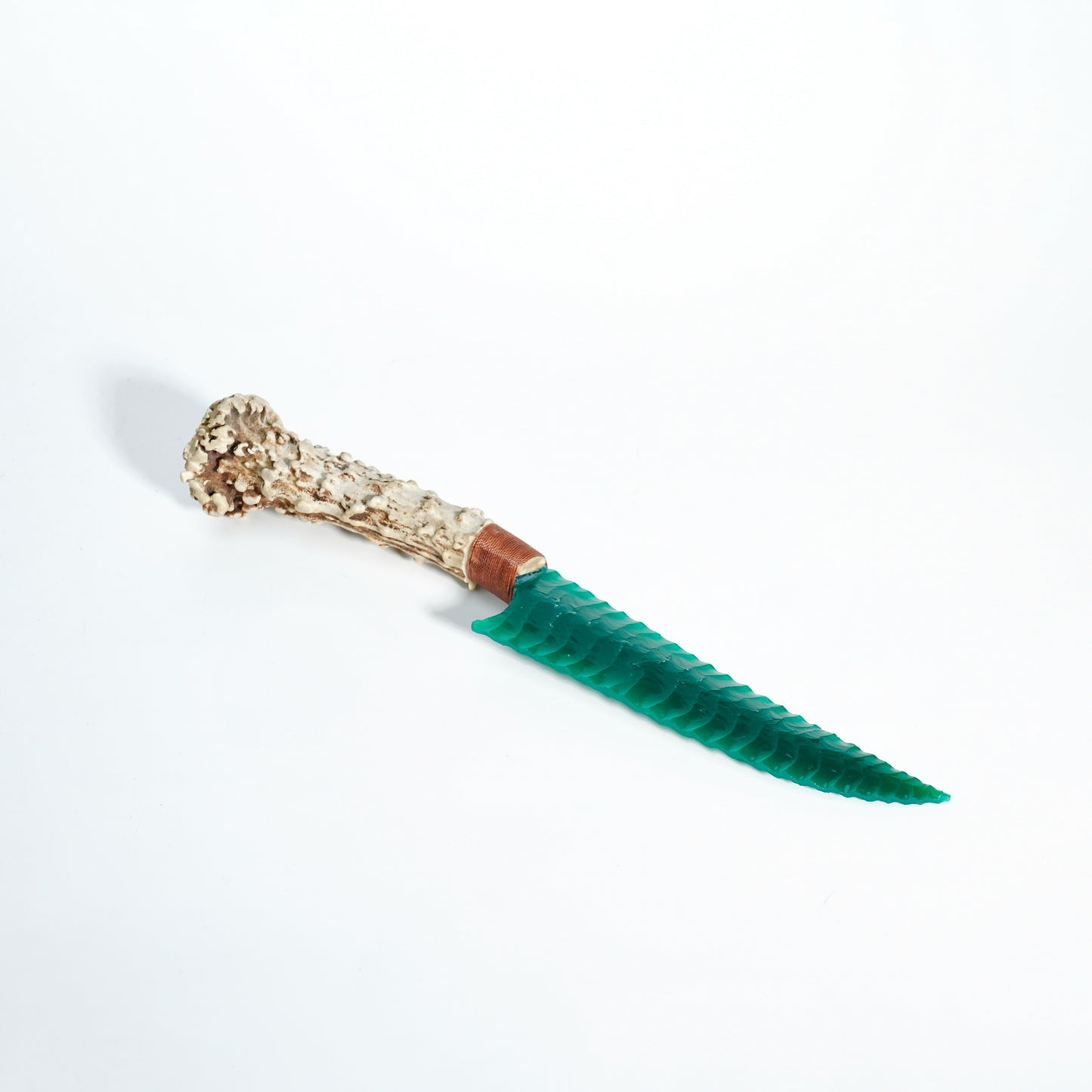 「Emerald City」Cat's Eye Hunting Knife|Antler Handle|Pressure Flaking-Flint Knapping|Master-Crafted|Natural Materials|Collectible Ancient Design