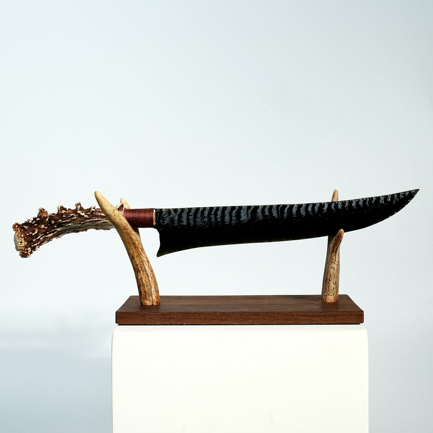 「Discount-Dragonglass」Obsidian Long Hunting Knife|Antler Handle|Pressure Flaking-Flint Knapping|Master-Crafted|Natural Materials|Collectible Ancient Design