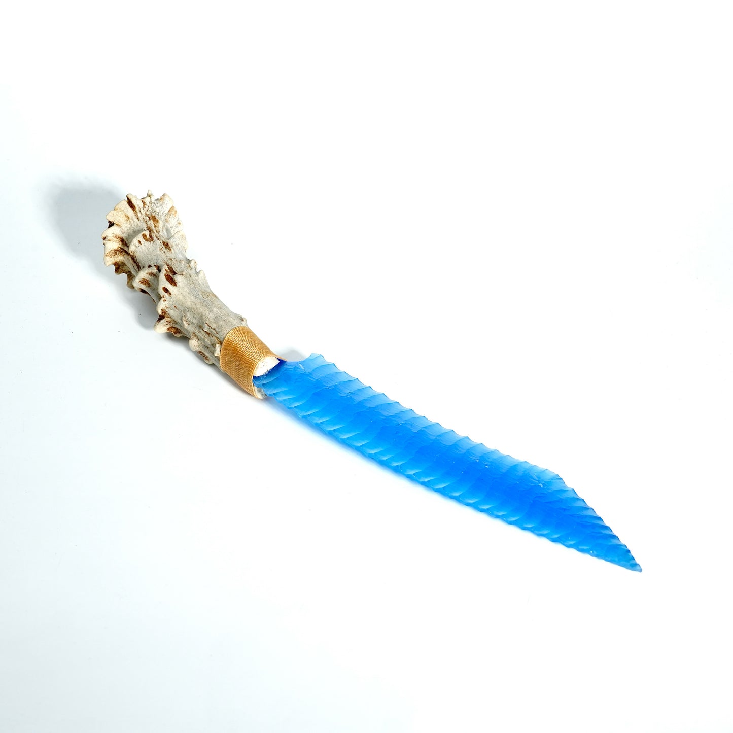 「Ocean Blue」Cat's Eye Bayonet|Antler Handle|Pressure Flaking-Flint Knapping|Master-Crafted|Natural Materials|Collectible Ancient Design