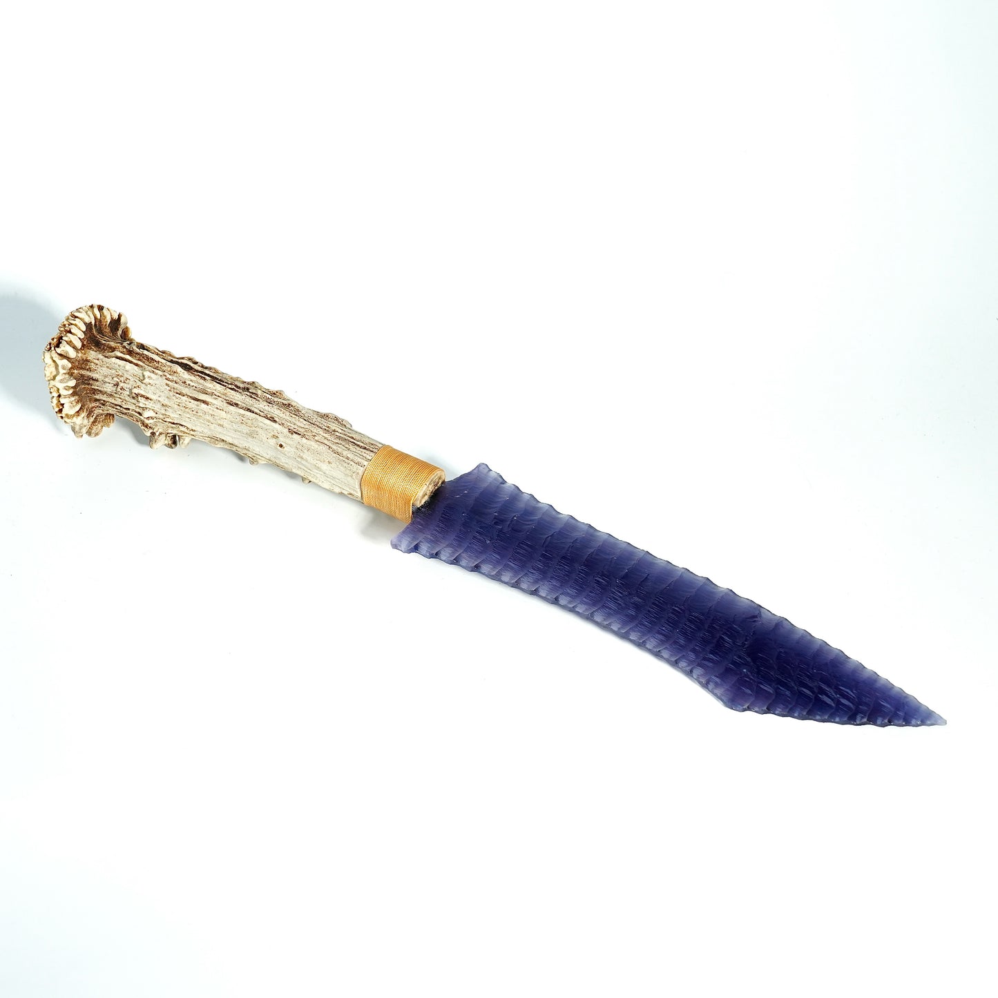 「Amethyst Violet」Cat's Eye Bayonet Side-A|Antler Handle|Pressure Flaking-Flint Knapping|Master-Crafted|Natural Materials|Collectible Ancient Design
