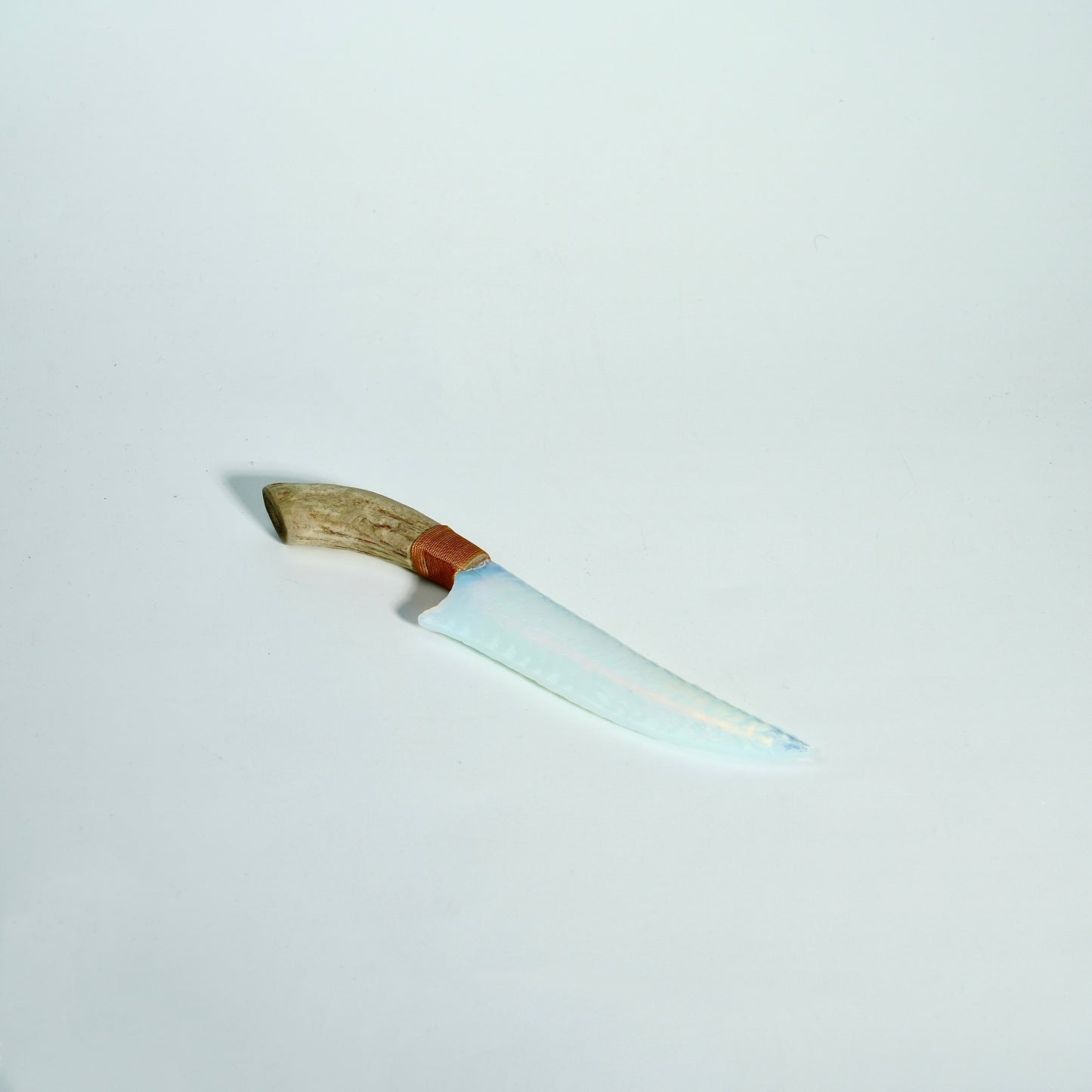 「Ice Blue&White」Opal Short Hunting Knife|Antler Handle|Pressure flaking-Flint Knapping|Master-Crafted|Natural Materials|Collectible Ancient Design