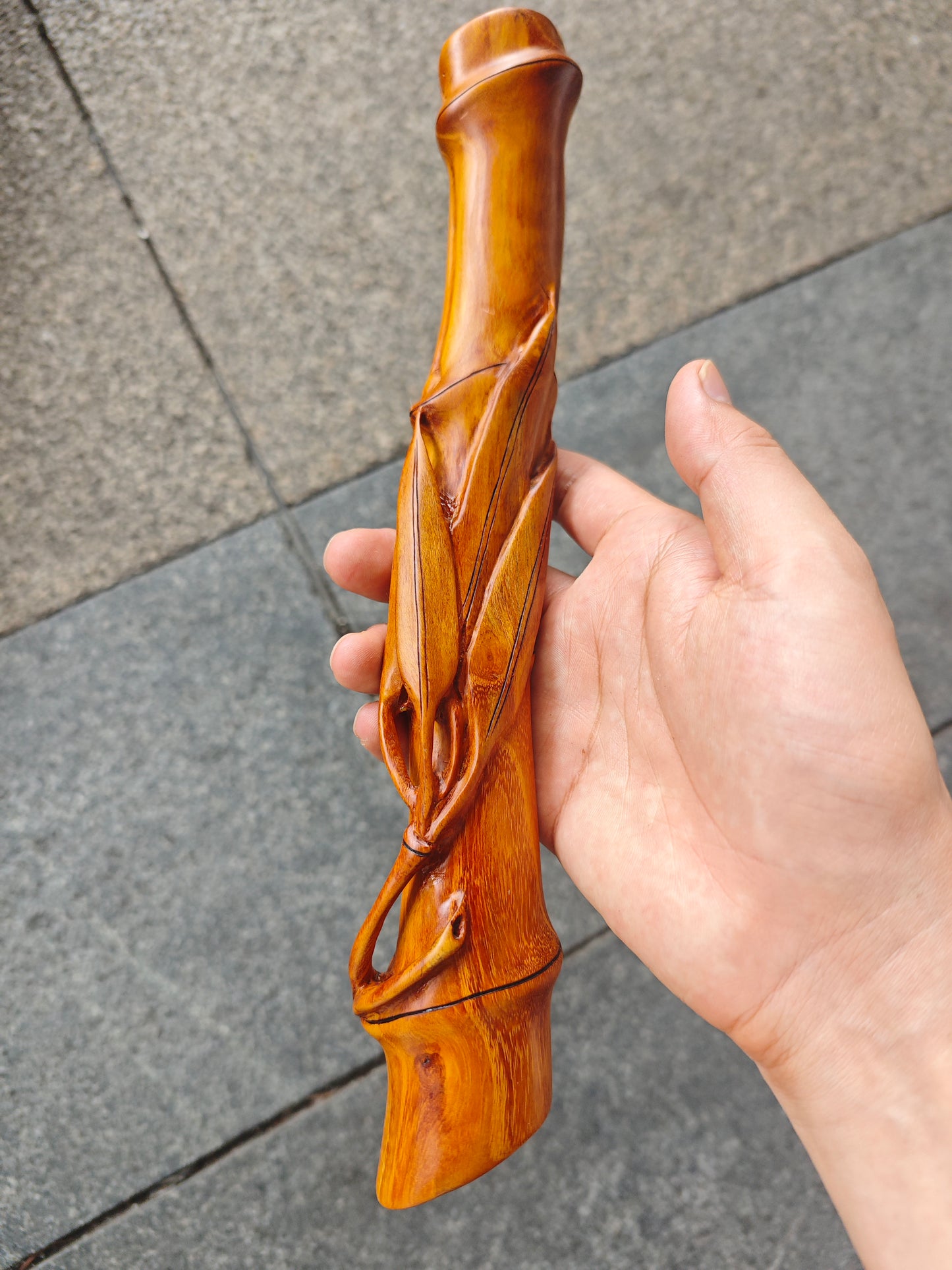 2026 Handicrafts Live Sale: Carved Works, Glass Ornaments, Bracelets & Accessories (06.12)