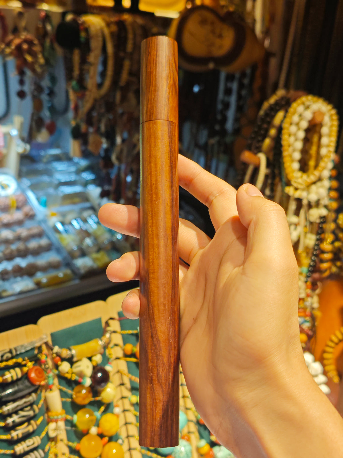 2026 Handicrafts Live Sale: Carved Works, Glass Ornaments, Bracelets & Accessories (10.10)