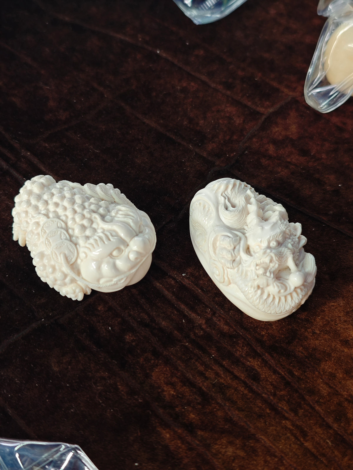2026 Handicrafts Live Sale: Carved Works, Glass Ornaments, Bracelets & Accessories (10.25)