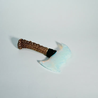 「Wonder Explorer」Opal Battle Axe｜Antler Handle｜Direct Percussion-Flint Knapping｜Master-Crafted｜Natural Materials｜Collectible Ancient Design