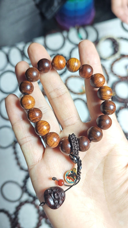 2026 Handicrafts Live Sale: Carved Works, Glass Ornaments, Bracelets & Accessories (05.08)