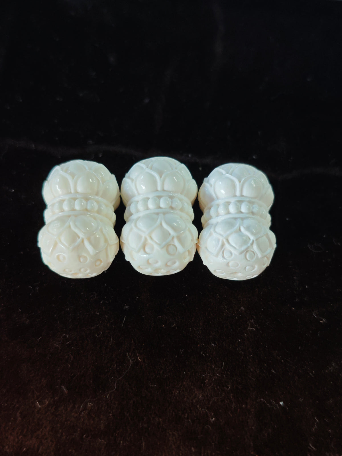 2026 Handicrafts Live Sale: Carved Works, Glass Ornaments, Bracelets & Accessories (10.12)