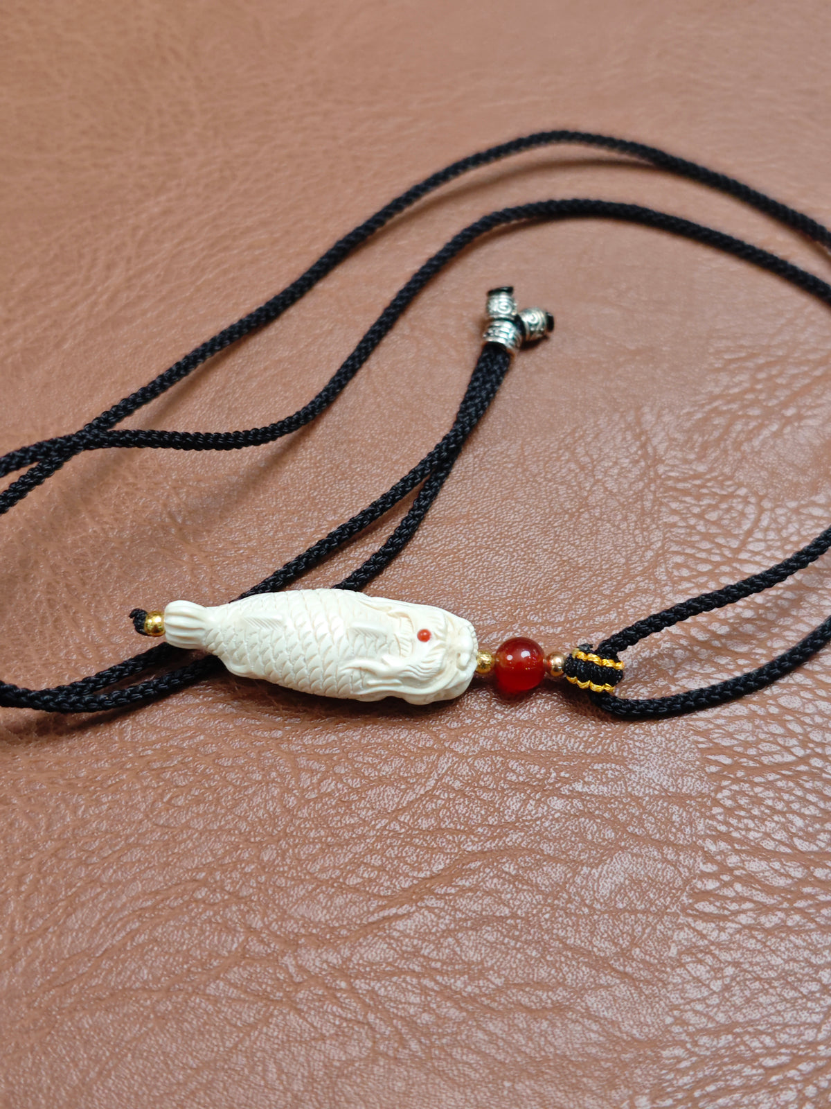 2026 Handicrafts Live Sale: Carved Works, Glass Ornaments, Bracelets & Accessories (09.30)