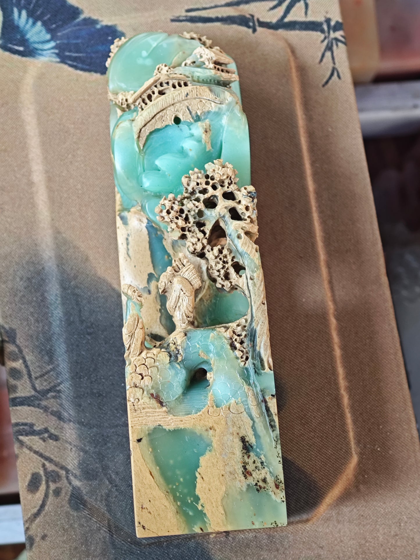 2026 Handicrafts Live Sale: Carved Works, Glass Ornaments, Bracelets & Accessories (06.12)