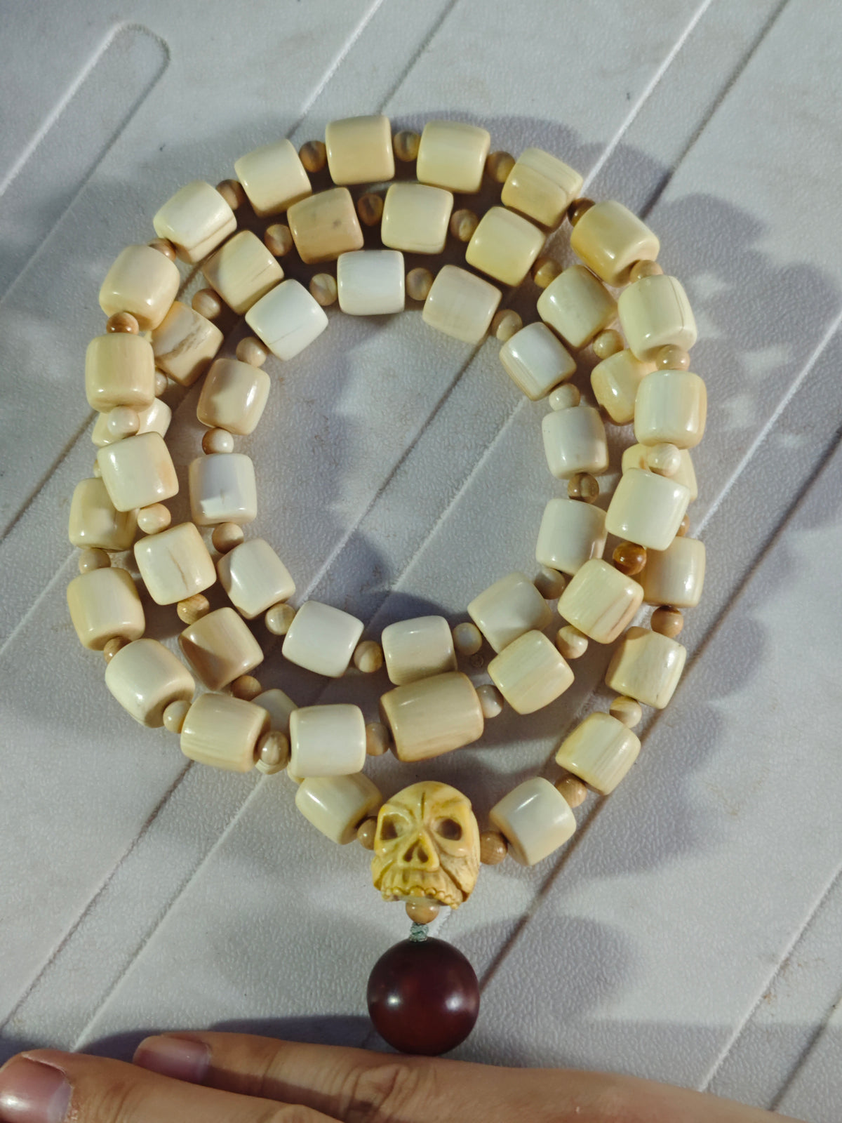 2026 Handicrafts Live Sale: Carved Works, Glass Ornaments, Bracelets & Accessories (10.25)