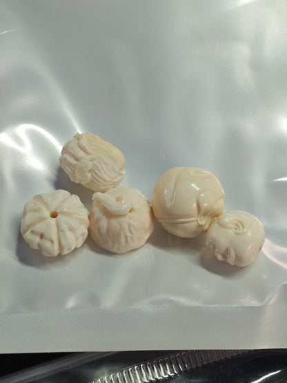 2026 Handicrafts Live Sale: Carved Works, Glass Ornaments, Bracelets & Accessories (05.08)